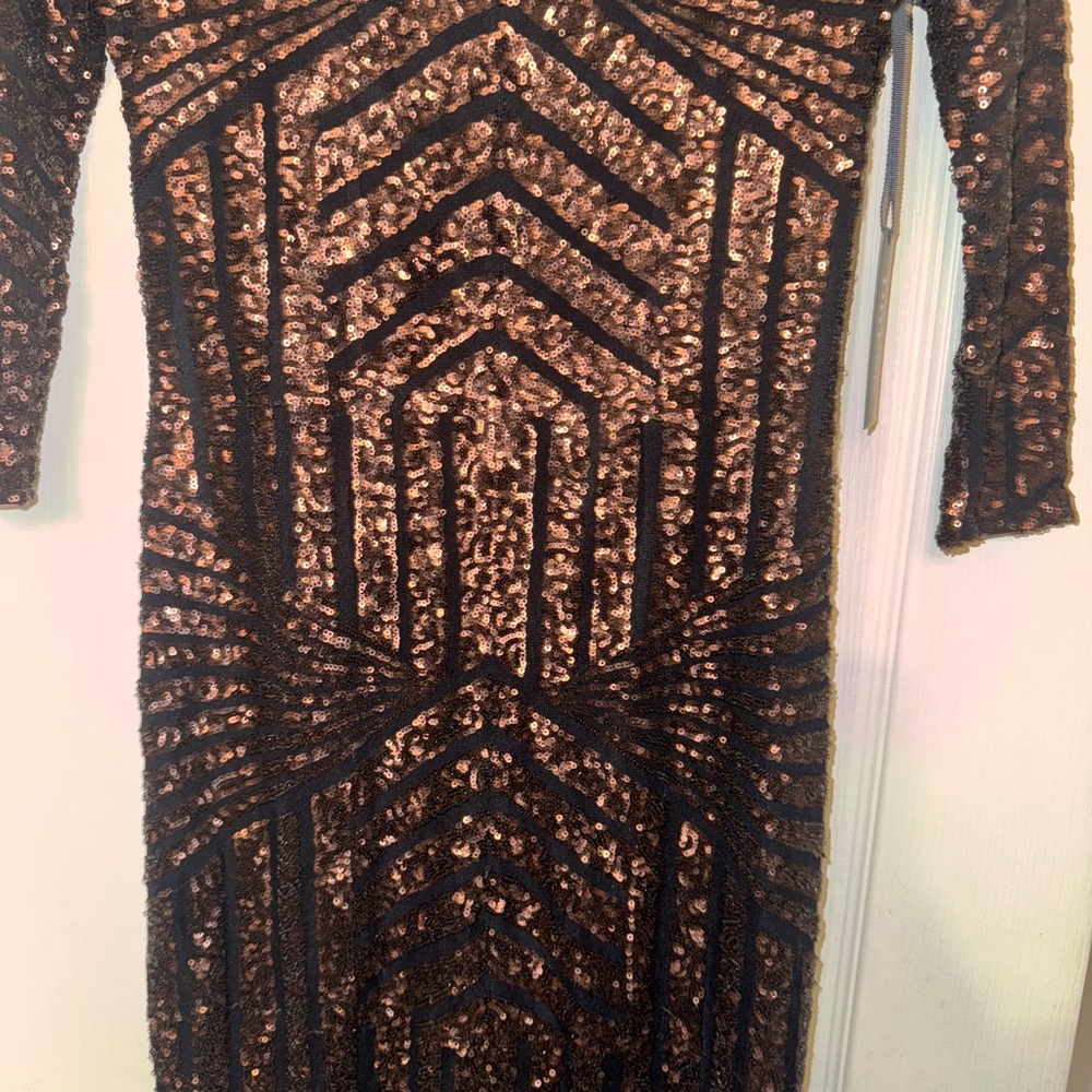 Vera Wang Black and Gold Sequin Long Sleeve Dress - Picture 3 of 3